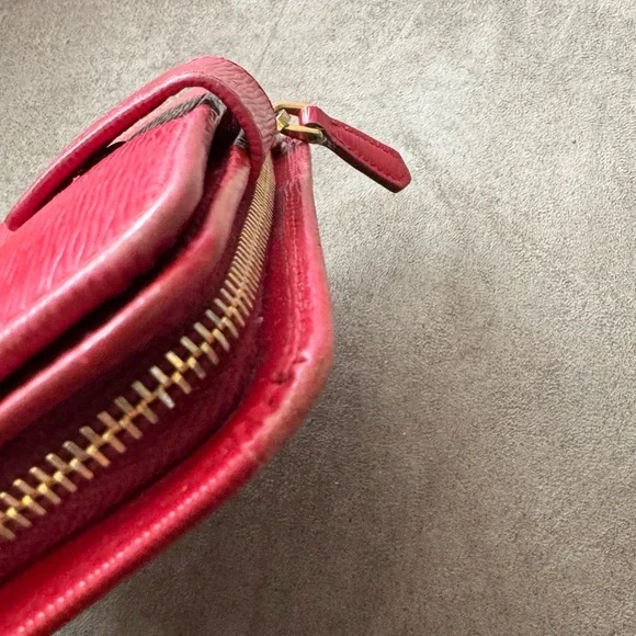 Prada Wallet - Picture 5 of 12